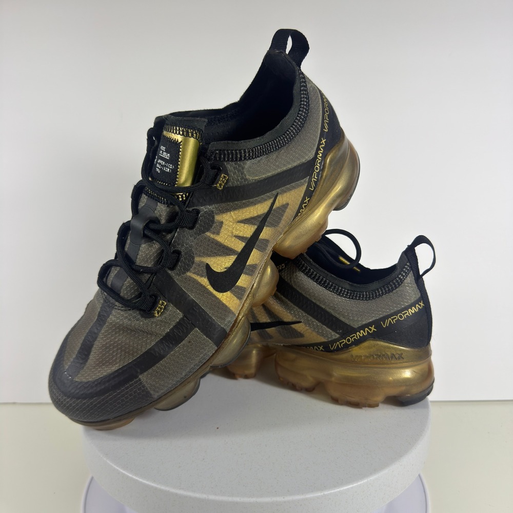 Nike Air VaporMax Running Shoes Gold Black Lace Up Men Size 8 Athletic